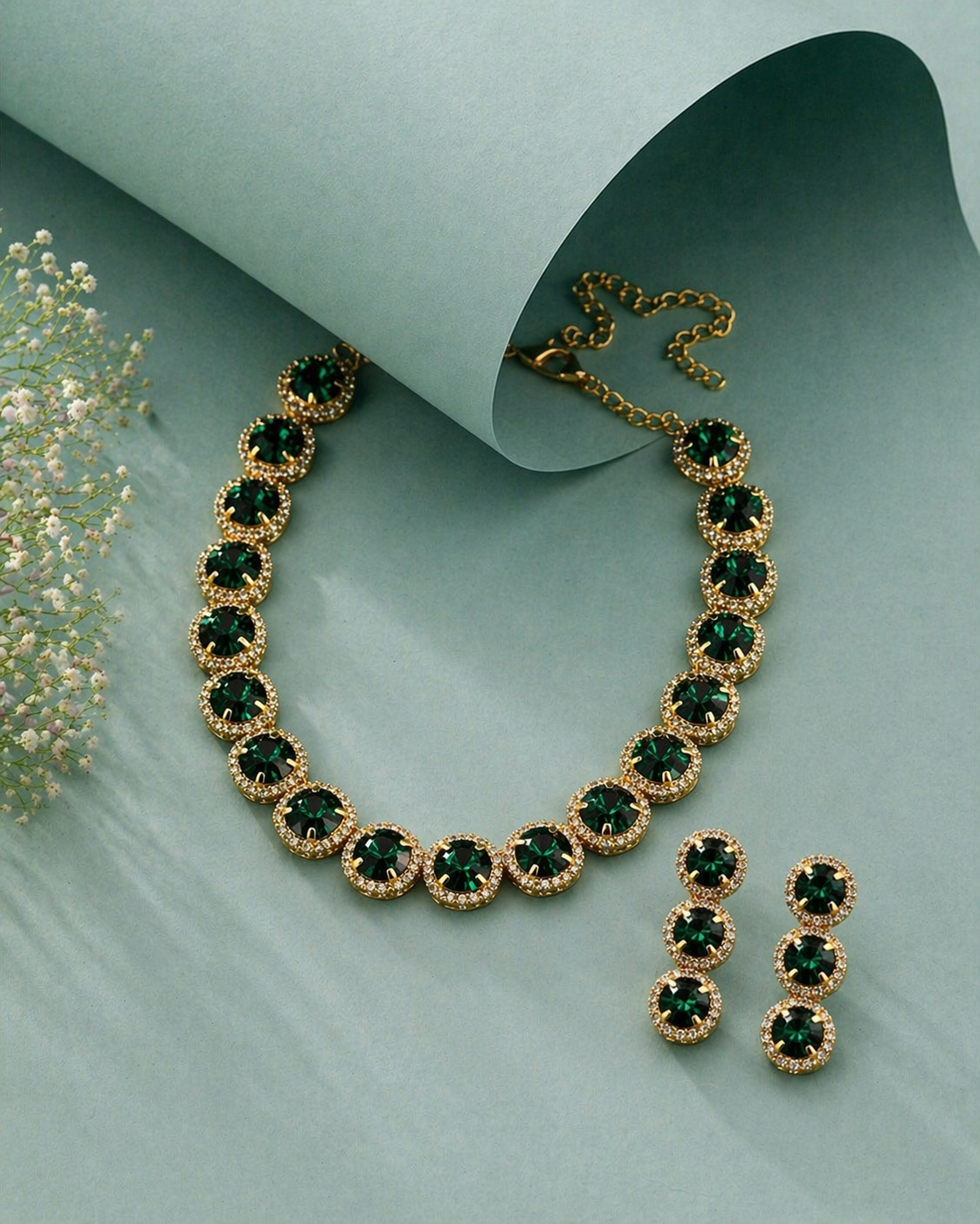 Royal  Emerald Glow Necklace & Earrings Set