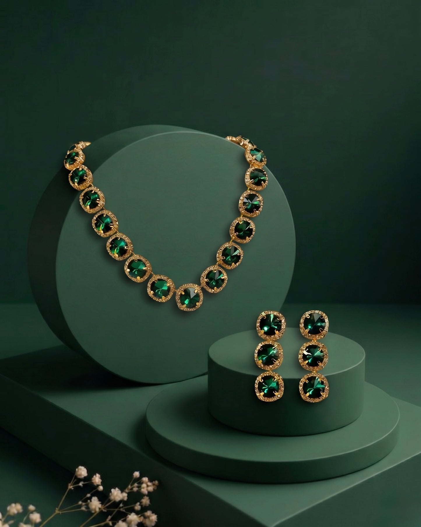 Royal  Emerald Glow Necklace & Earrings Set