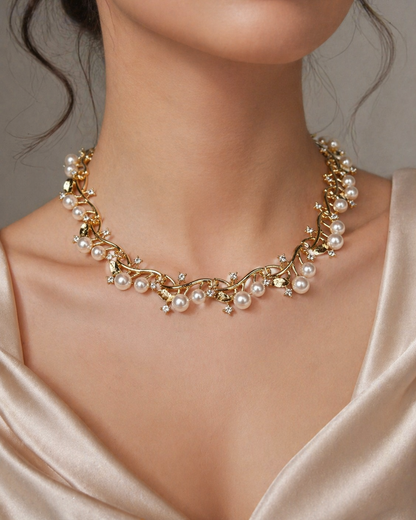 Pearl Elegance Necklace – Gold Floral Luxury Design