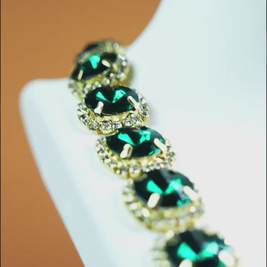 Royal  Emerald Glow Necklace & Earrings Set